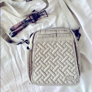 Lug flapper in brushed silver NWOT